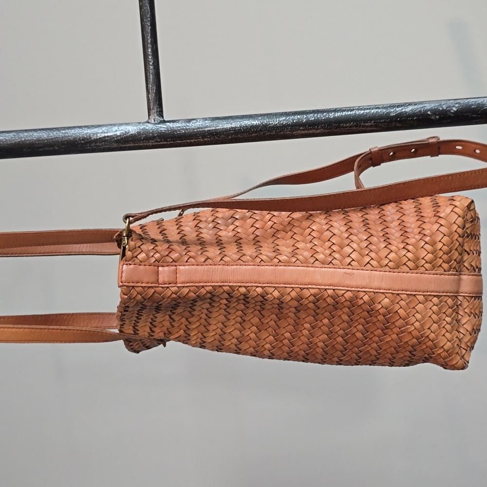 Madewell The Medium Transport Tote: Woven Leather Edition In Burnished Caramel - Picture 5 of 12